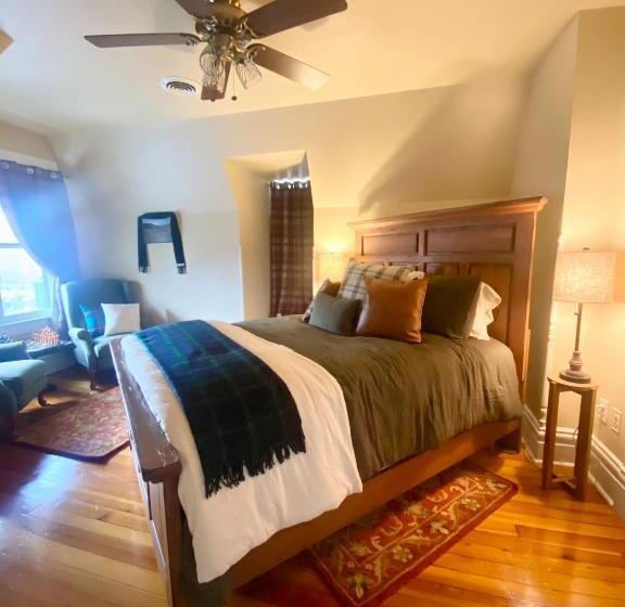 تختخواب و صبحانه Macfie House