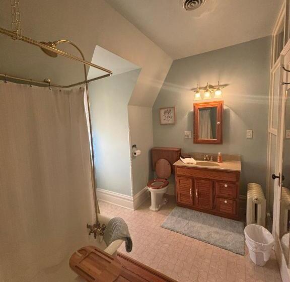 تختخواب و صبحانه Macfie House