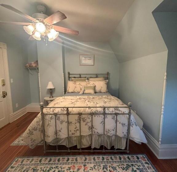 تختخواب و صبحانه Macfie House