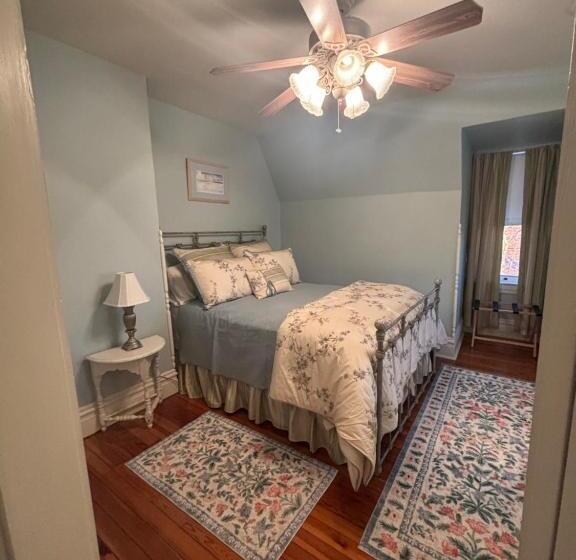 تختخواب و صبحانه Macfie House