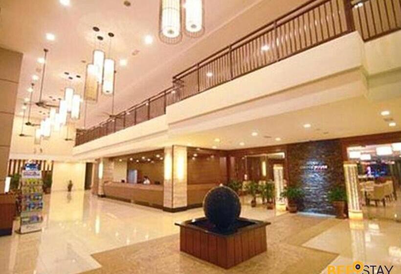 هتل Melaka Family Holiday Homestay Resort Suite Waterpark Pool Free Tickets Malacca Bukit Katil