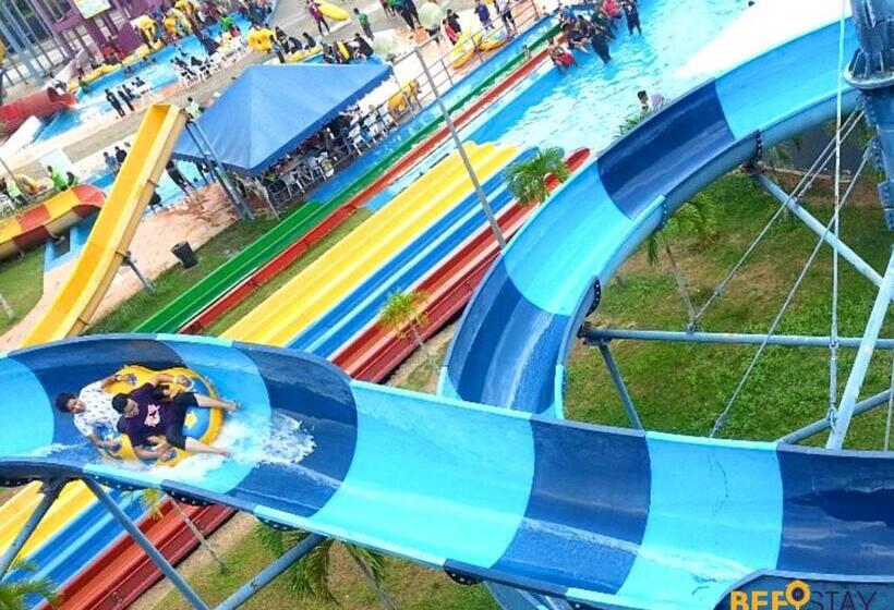 هتل Melaka Family Holiday Homestay Resort Suite Waterpark Pool Free Tickets Malacca Bukit Katil