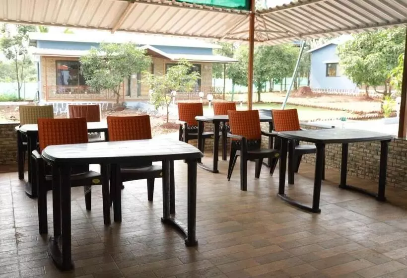 Hotelli Nupur Asmi Farmhouse