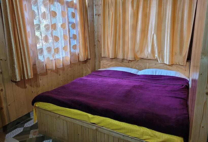 בית מלון כפרי Oyo Pine View