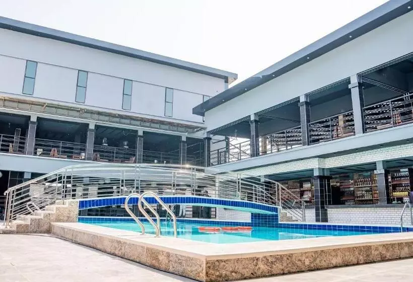 هتل Perly Gate Residence