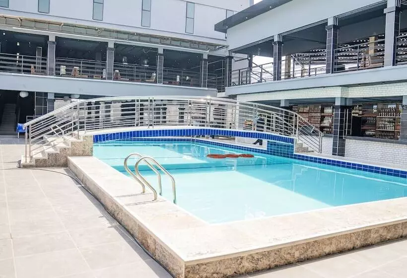 هتل Perly Gate Residence