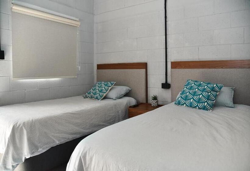 Отель Sealion Dive Center