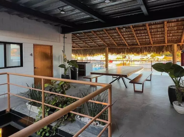 ホテル Sealion Dive Center