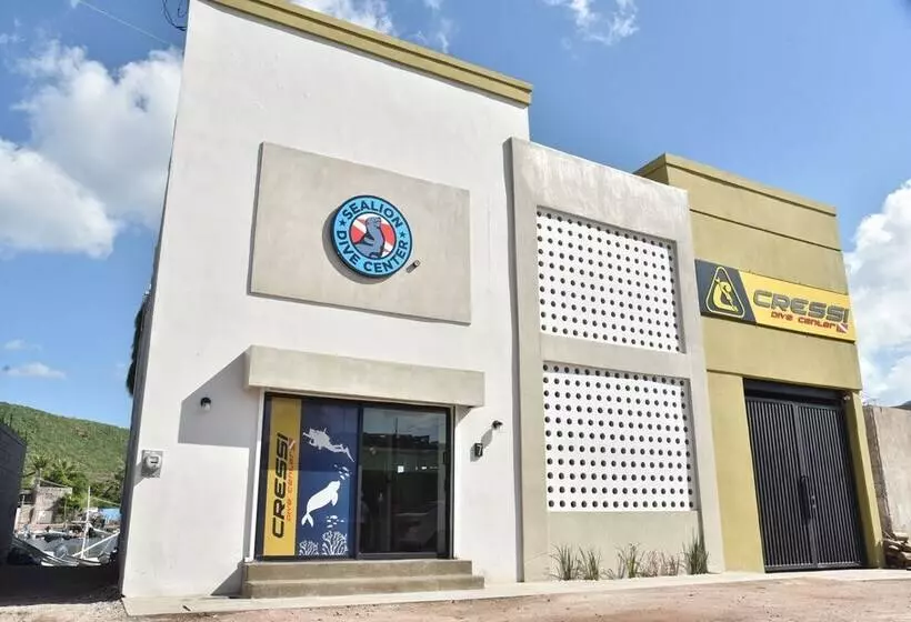 ホテル Sealion Dive Center