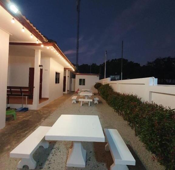 Irada Resort Smaesarn ไอรดา รีสอร์ท แสมสาร