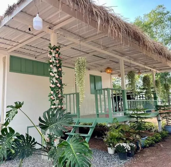 Peang Tara Cafe & Resort