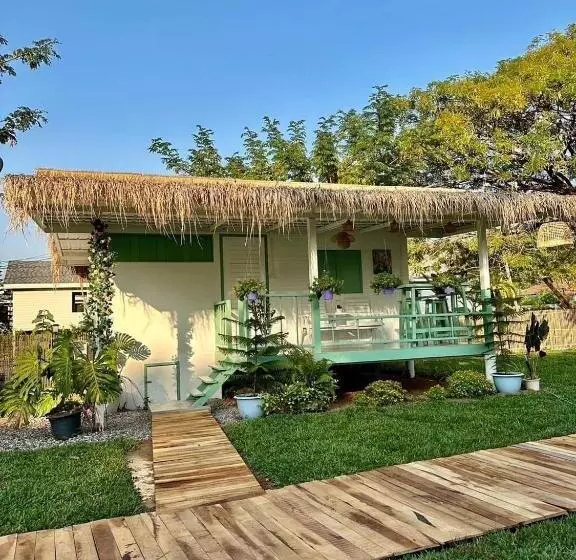 Peang Tara Cafe & Resort