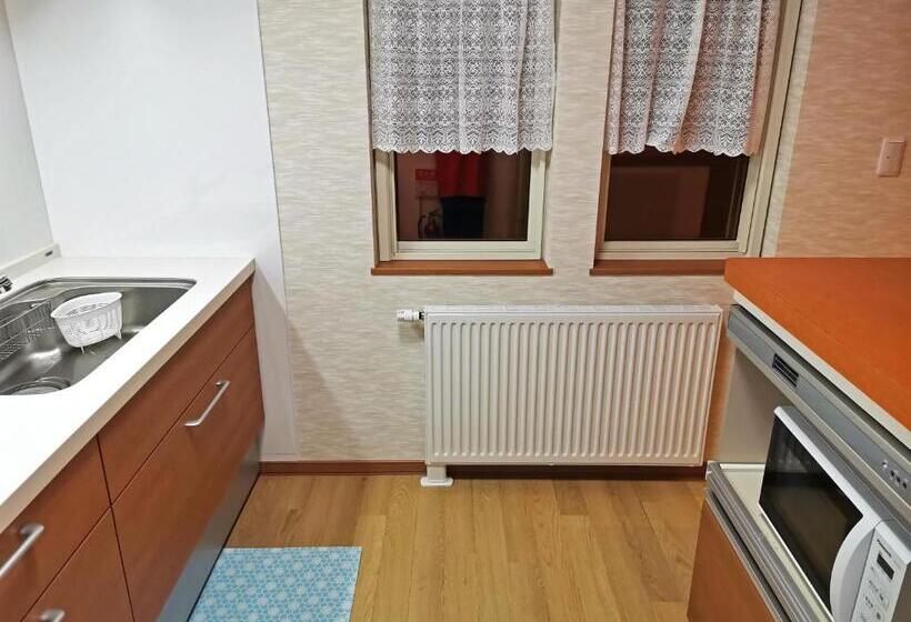 Пансион White House Onsen Guesthouse