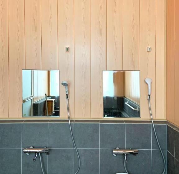 Пансион White House Onsen Guesthouse