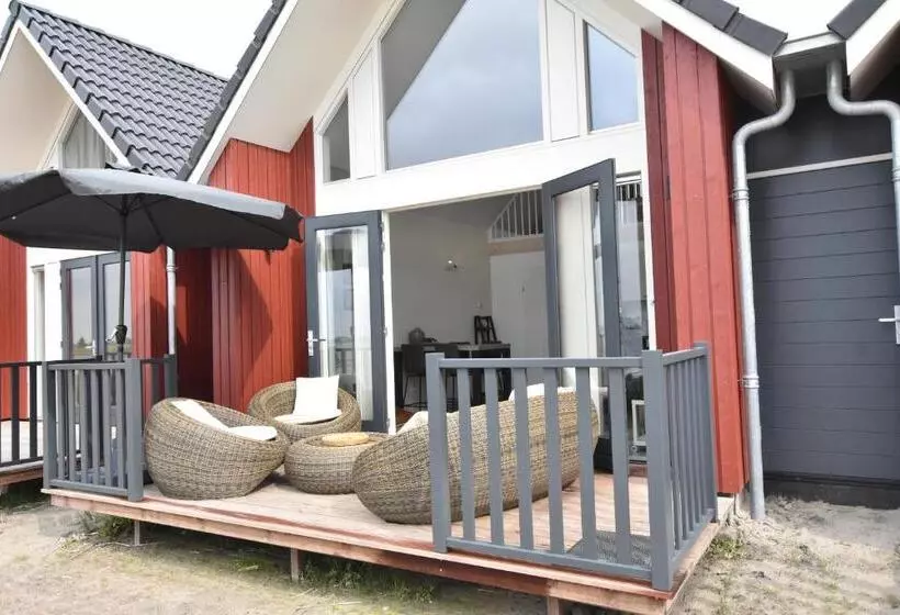 リゾートホテル Dormio Waterpark Langelille