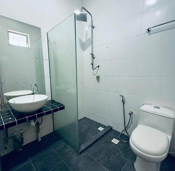 הוסטל Kuu Inn Motel