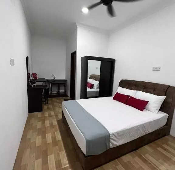 ユースホステル Studio Homestay