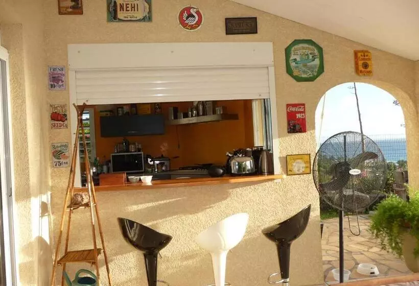 تختخواب و صبحانه Chambres D Hôtes Saint Gilles Les Bains