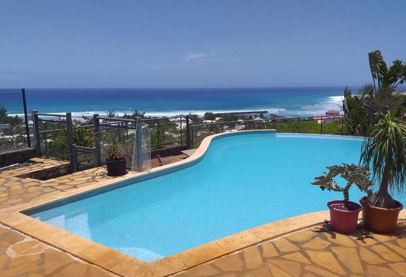 تختخواب و صبحانه Chambres D Hôtes Saint Gilles Les Bains