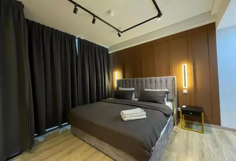 カプセルホテル Home Cinema Emporis Kota Damansara