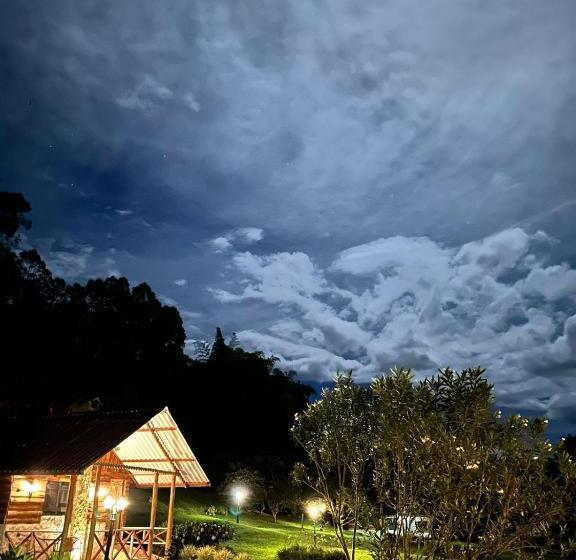 בית מלון כפרי Riverside La Masía Eco