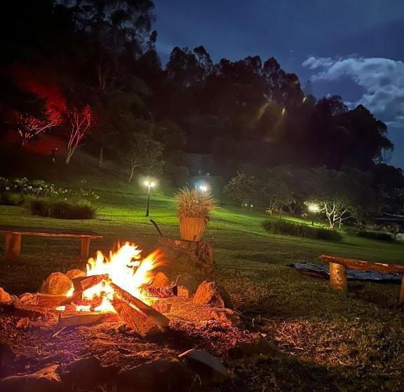 בית מלון כפרי Riverside La Masía Eco