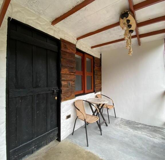 בית מלון כפרי Riverside La Masía Eco