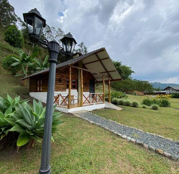 בית מלון כפרי Riverside La Masía Eco