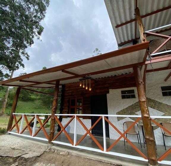 בית מלון כפרי Riverside La Masía Eco