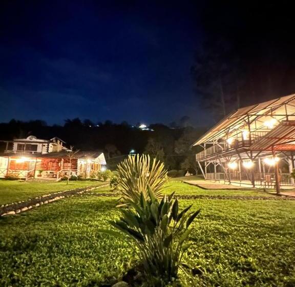 בית מלון כפרי Riverside La Masía Eco