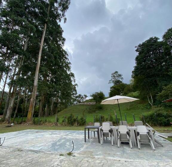 בית מלון כפרי Riverside La Masía Eco