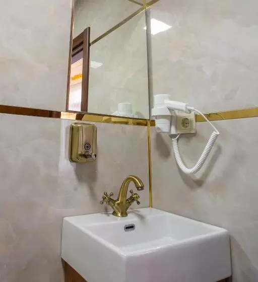 Hotelli Sayina