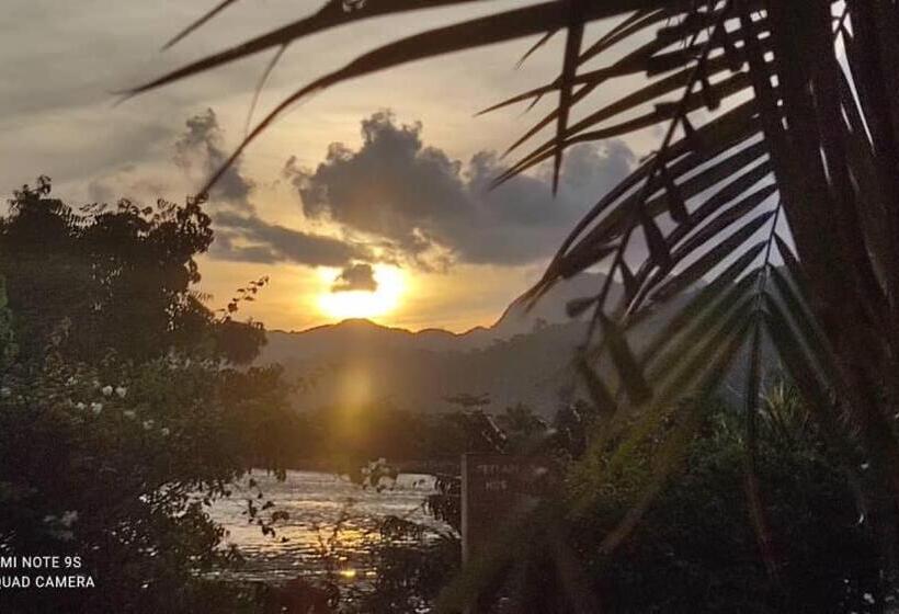 בית מלון כפרי Villa Dalam Laut 530