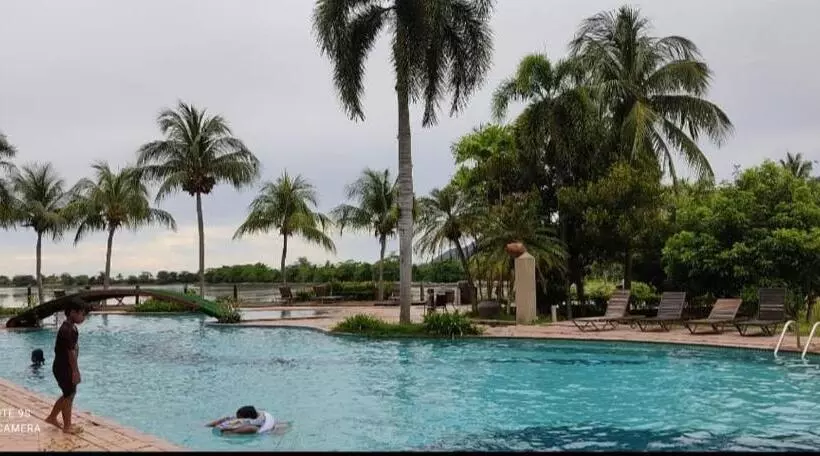 ホテル Villa Dalam Laut 530