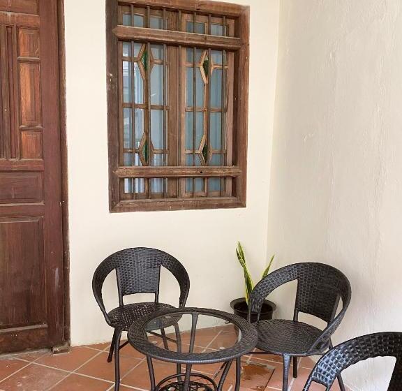 Pensão Aayu Stewart