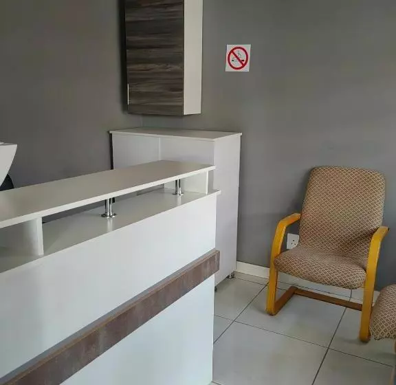 Majatalo Good And Proper Guest Lodge