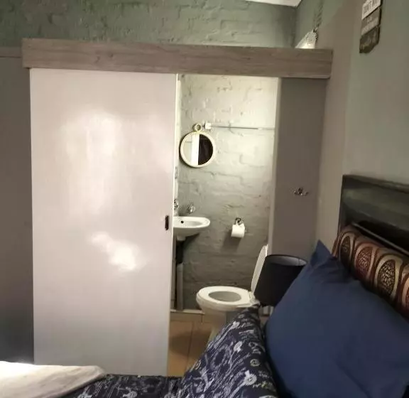 Majatalo Good And Proper Guest Lodge