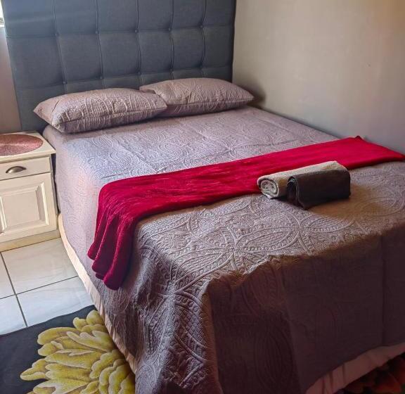 Pension Good And Proper Guest Lodge