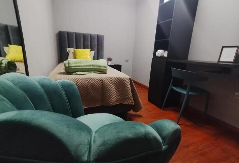 پانسیون La Casona Hostel