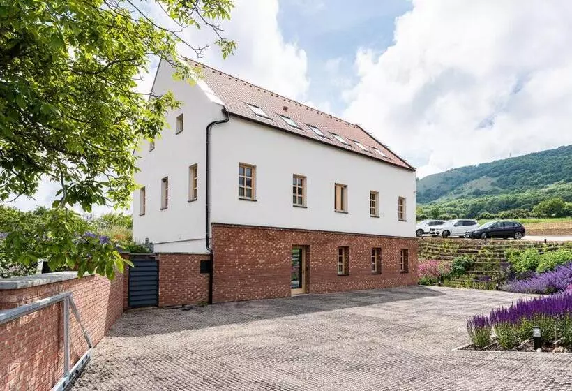 ペンション Penzion Nad Pavlovem