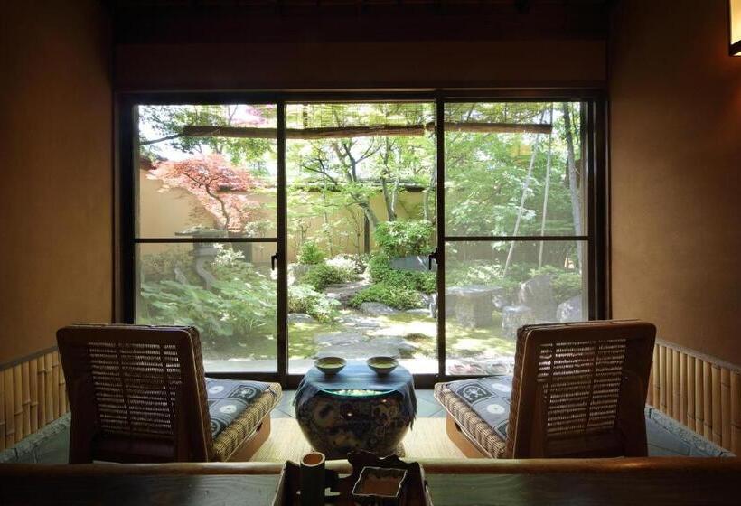 Ryokan 天童荘 Tendoso