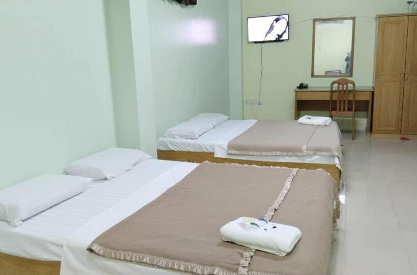 Susan Hotel Seafront