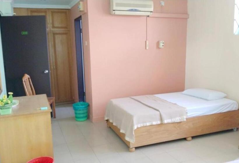 Susan Hotel Seafront