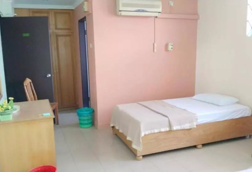 Susan Hotel Seafront