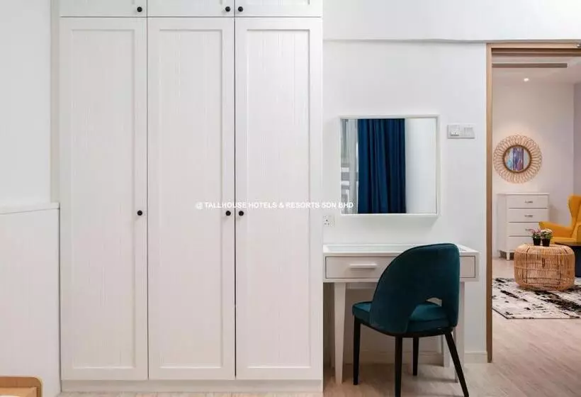 Tallhouse Apartment