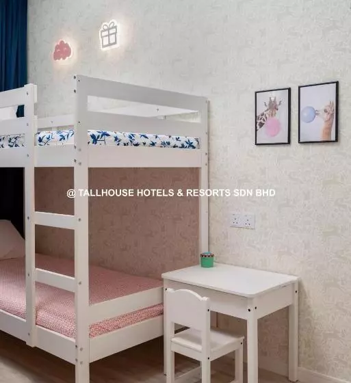 Tallhouse Apartment