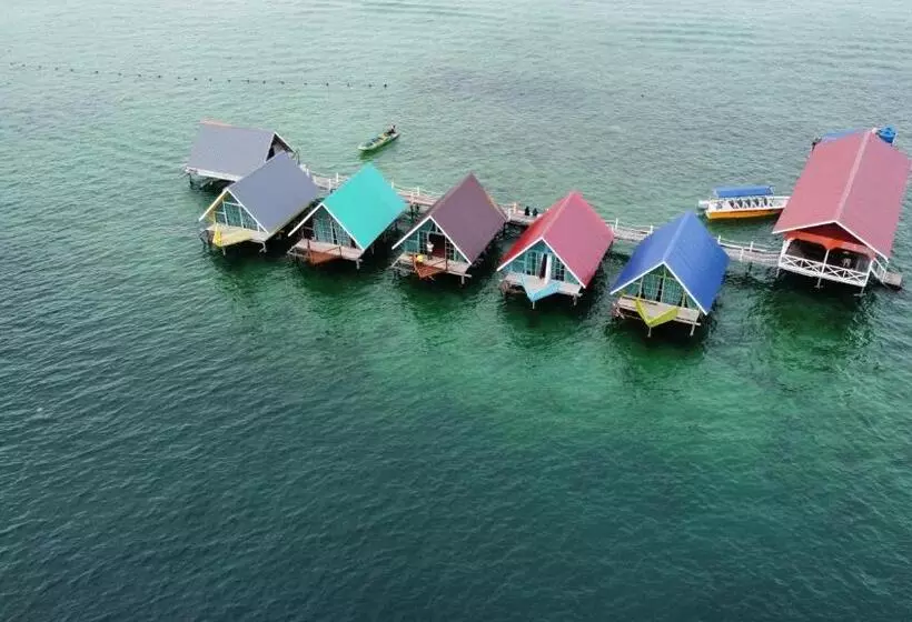 Adil Waterhouse Resort