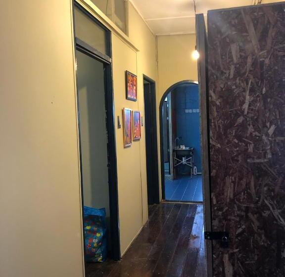 Vandrarhem 24 Seven B&b Mamasan