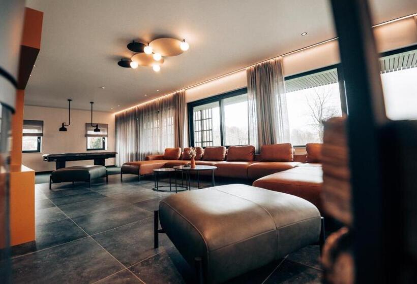 تختخواب و صبحانه Clos Nestor