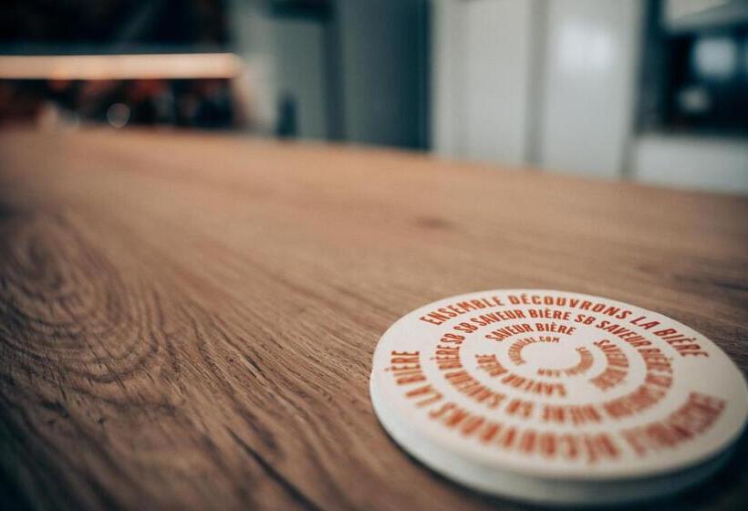 تختخواب و صبحانه Clos Nestor